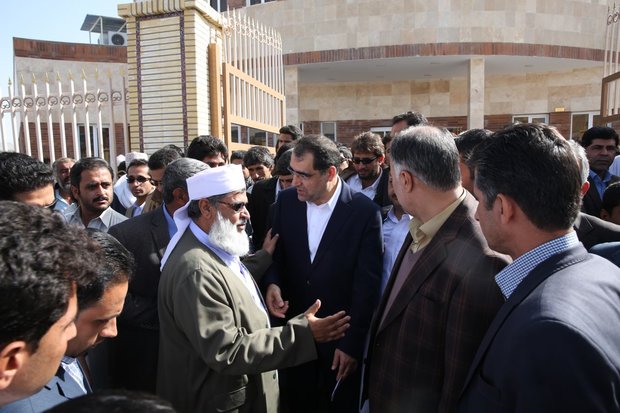 دست هایی که «سلامت» را لمس می کنند