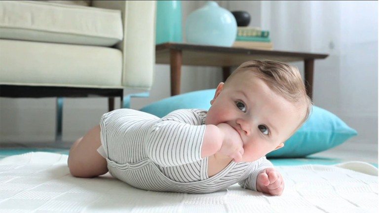 علل بروز نفخ شکم در نوزادان چیست ودرمان آن چگونه است؟