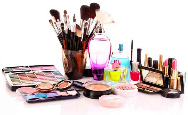  خطری مرگبار در کمین استفاده کنندگان از تست‌های رایگان لوازم آرایش