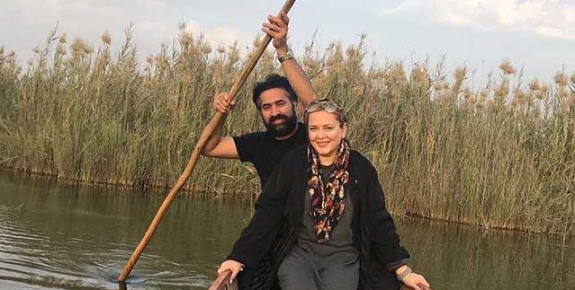 قایق سواری عاشقانه بهاره رهنما و همسرش! + عکس