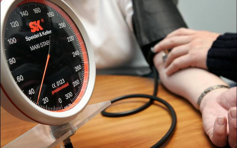کاهش فشار خون با راهکارهای طب سنتی