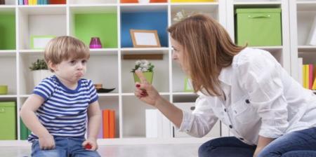  تنبیه چگونه زندگی حال و آینده کودکان را به خطر می اندازد؟ 