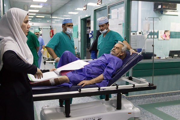 انجام بیش از ١٣٠٠ عمل جراحی برای مصدومین زلزله زده