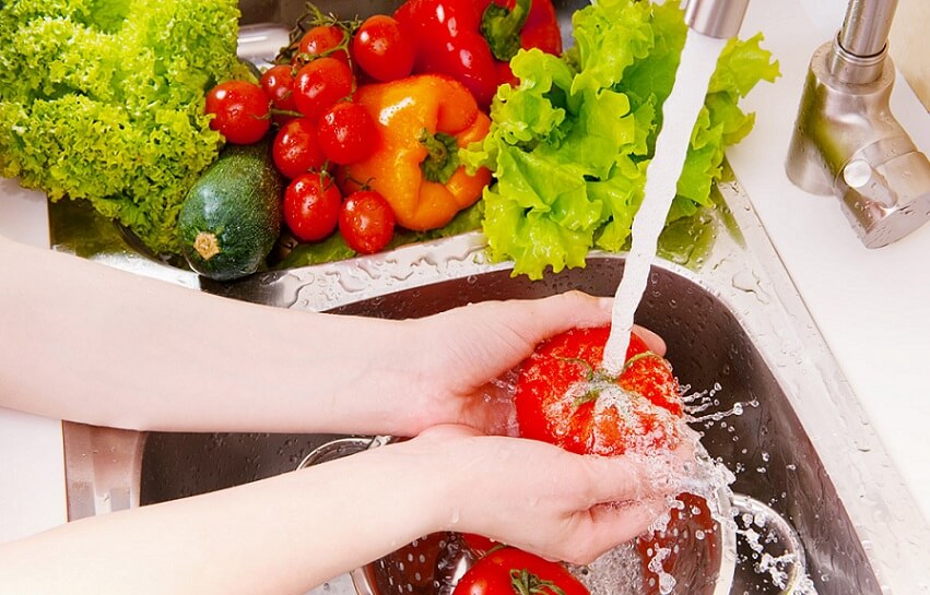 بهترین روش های شستشوی میوه ها و سبزیجات
