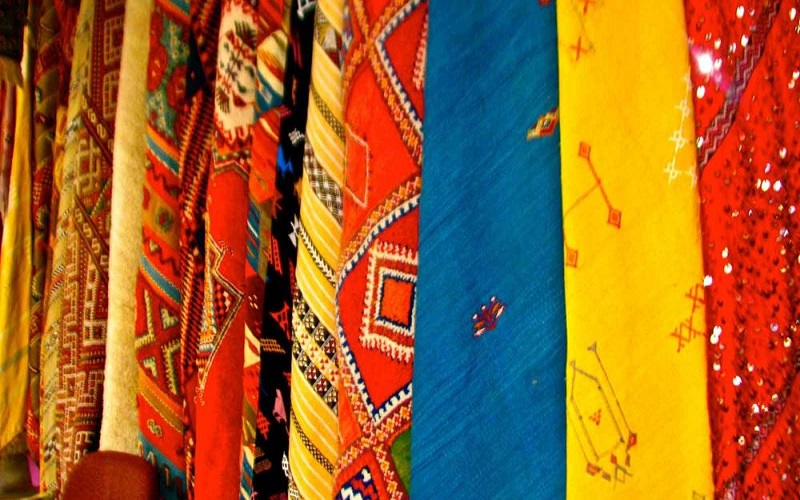 پارچه های  طرح دار دوخت لباس مناسب فصل سرد 