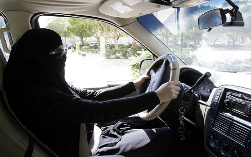قوانین سختگیرانه رانندگی،زنان عربستانی  را فراری داد
