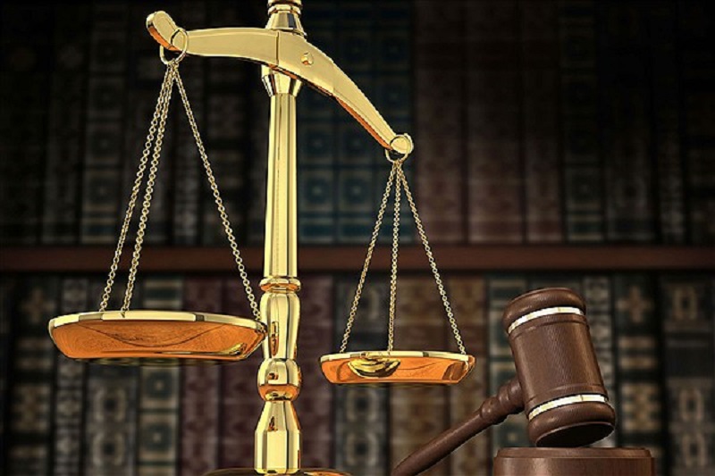 قضاوت در جامعه به عهده چه کسی است؟ 