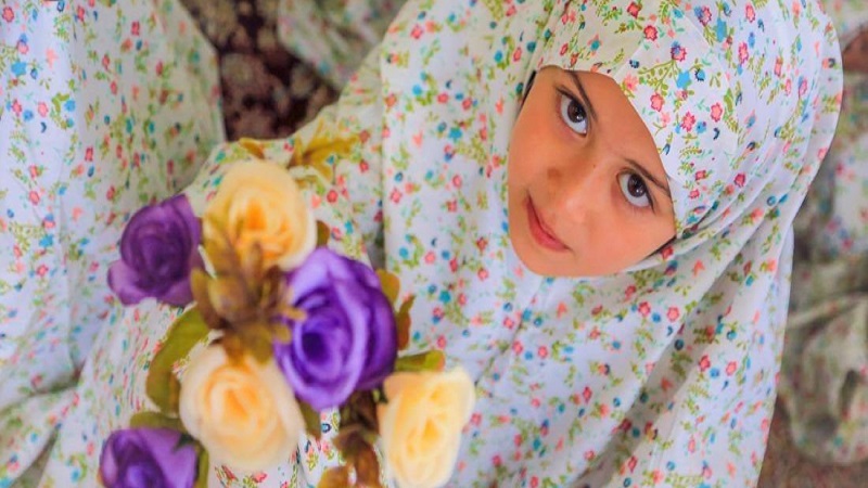 با این توصیه ها دخترانتان را به حجاب علاقه مند کنید 