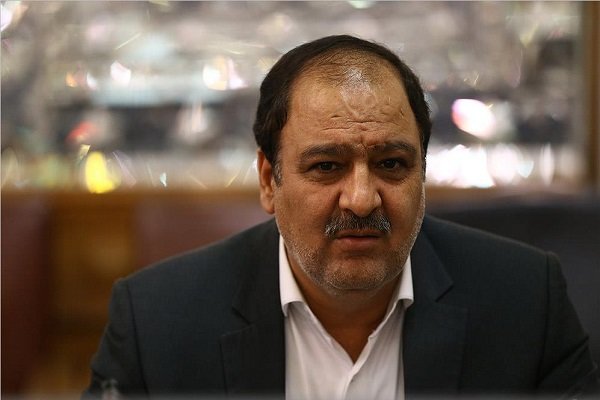 برداشت سیاسی از درآمد پزشکان به اعتماد عمومی آسیب می زند