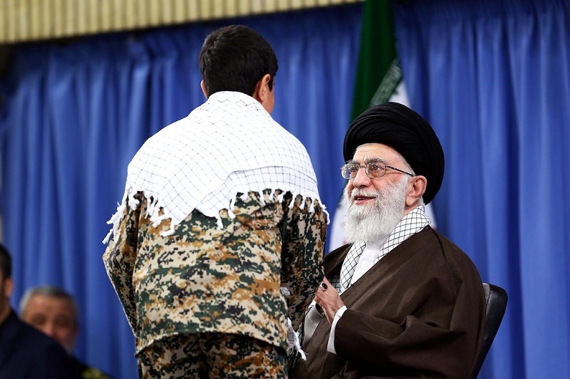 عده‌ای بلندگوی دشمن شده‌اند و آیه یأس می‌خوانند/ به چشم خودمان مشاهده کردیم که می‌توانیم