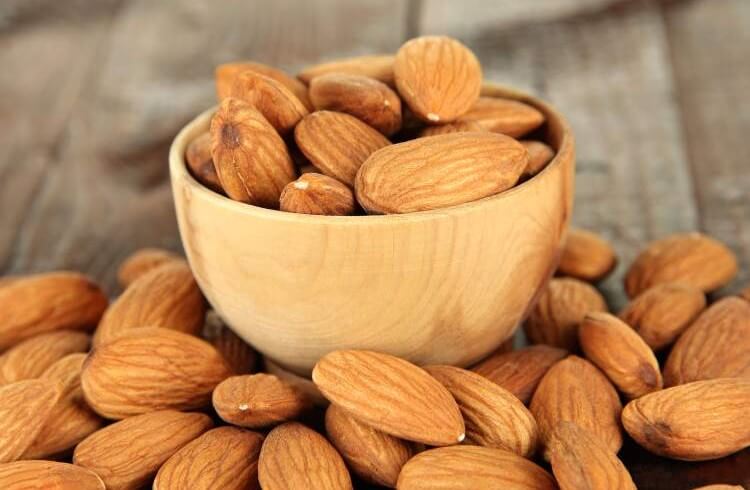 5 دلیل عالی  برای مصرف منظم بادام