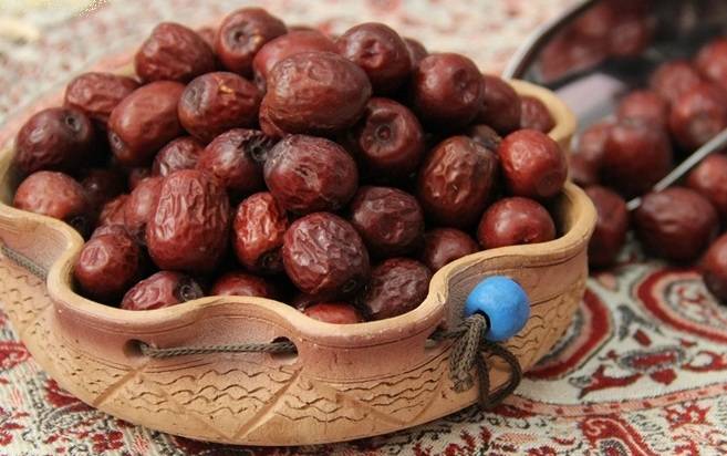  خواص و مضرات عناب/عناب چه فوایدی دارد؟