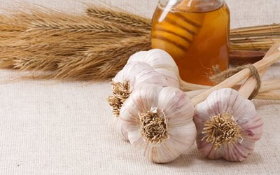 ۱۲ آنتی بیوتیک طبیعی و گیاهی برای درمان عفونت ها