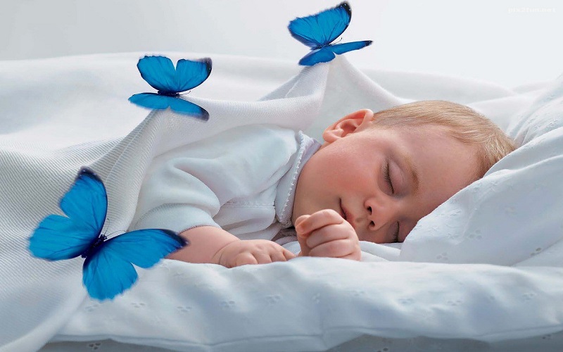 از چه سنی باید جای خواب کودکان را از والدین جدا کرد؟