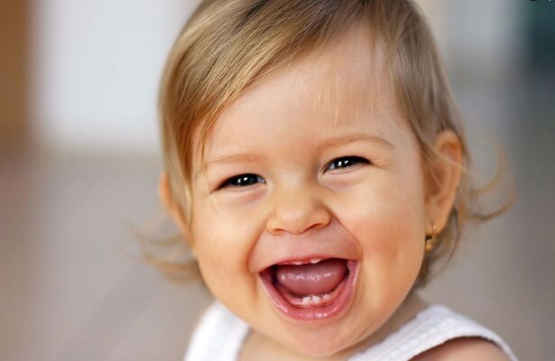 اگر در رشد دندان های کودک تاخیر افتاد، چه باید کنیم؟