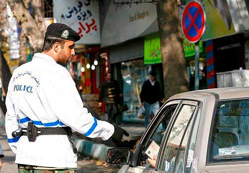  جمله‌هایی که پس از جریمه شدن نباید به پلیس بگویید