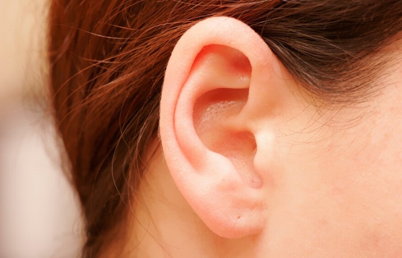  درمان های خانگی جوش های سرسیاه روی گوش