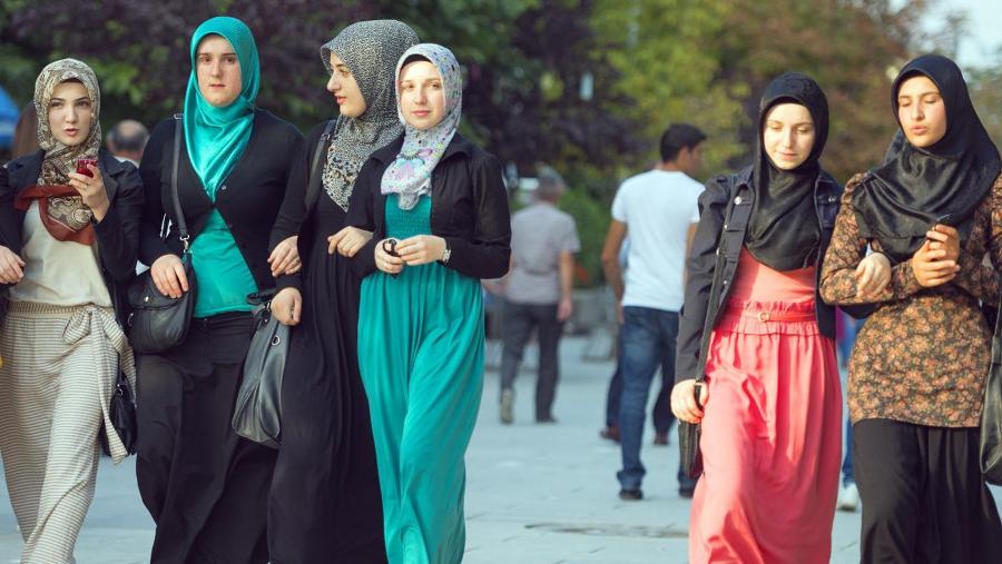 به این دلیل زنان باید از چاقی پیشگیری کنند