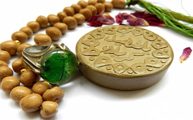 چرا شیعیان در نماز به مُهر سجده می‌کنند؟ 