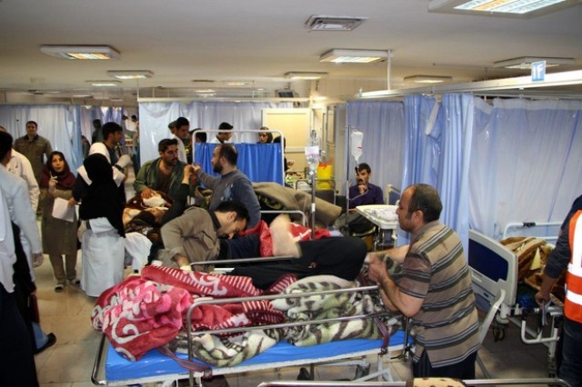 ارائه خدمات بهداشتی و درمانی در مناطق زلزله زده تا پایان آذرماه، رایگان است