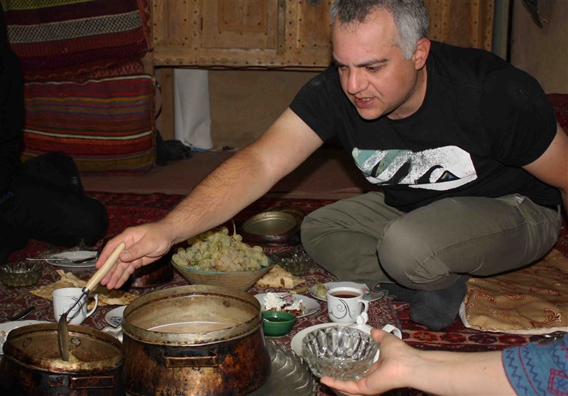  افسوس آشپز معروف از بی‌مهری منوی رستورانها به غذاهای سنتی 