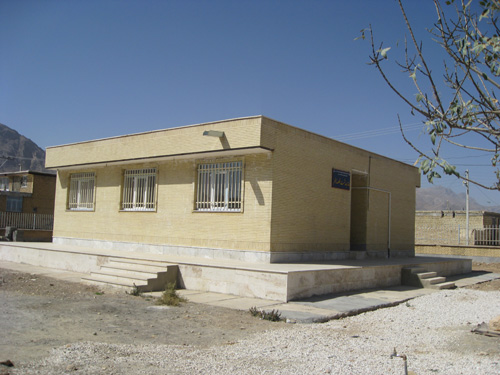 کلنگ احداث مراکز بهداشتی مناطق زلزله زده به زمین می خورد