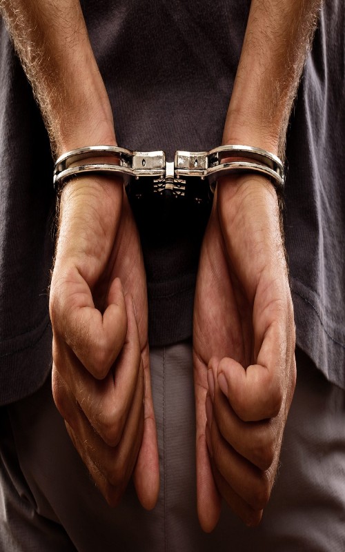 دستگیری موادفروش در ایام مرخصی از زندان
