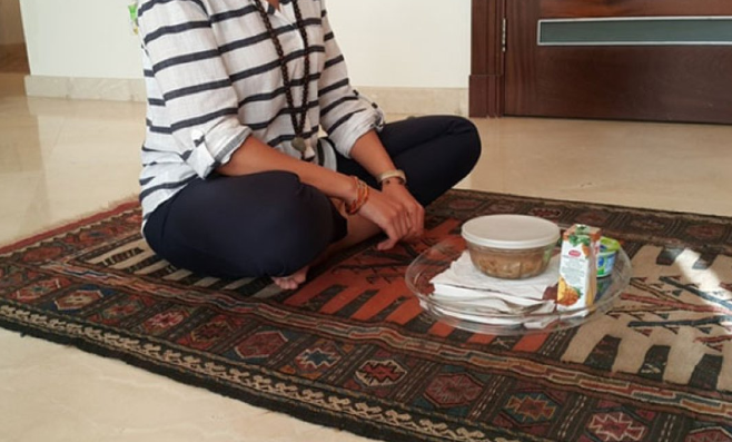 فواید جالب غذا خوردن روی زمین