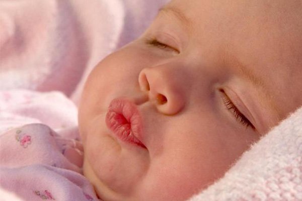  اگر لب‌هایتان خشک است، بخوانید!