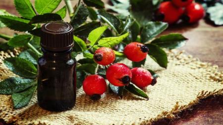  بهترین روغن های طبیعی برای چین و چروک صورت 