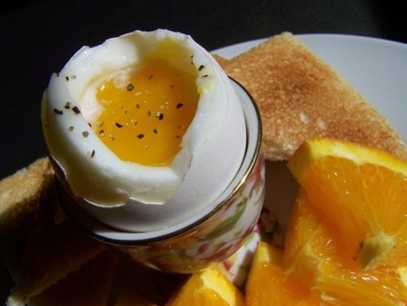  چرا باید تخم مرغ به‌صورت «عسلی» مصرف شود 