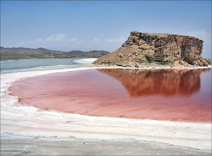 دلیل خشکی دریاچه ارومیه مشخص نیست