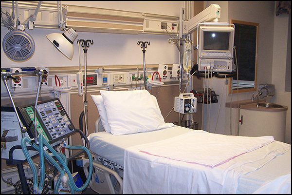 اضافه شدن بیش از ۲۵۰۰ تخت مراقبت ویژه به ظرفیت بیمارستان ها