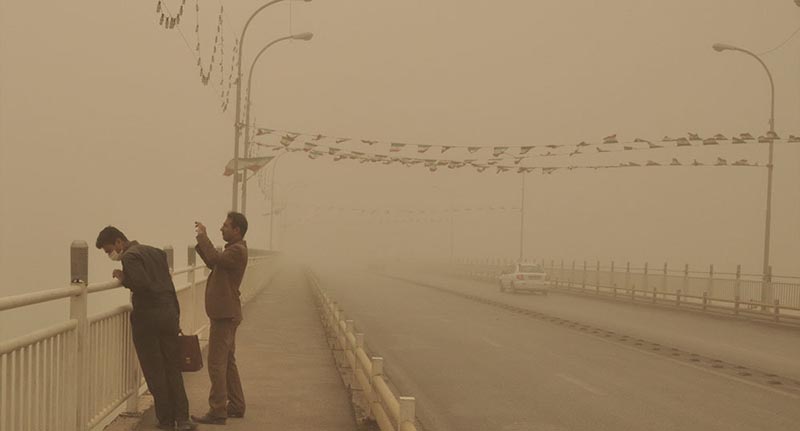 مقایسه جالب بین سیگار و هوای خوزستان! + عکس