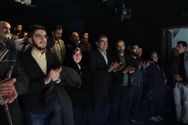  حضور وزیر بهداشت در جشنواره تئاتر فجر