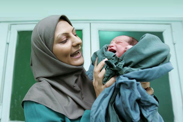 بیمه کردن خدمات مامایی به نفع زنان محروم است