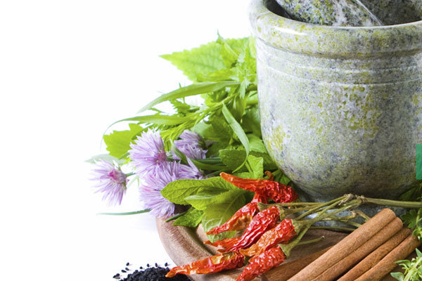 فعالیت غیرقانونی یک موسسه آموزش پزشکی در حوزه طب سنتی 