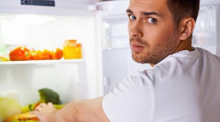 چرا گاهی احساس گرسنگی دائمی داریم؟ 
