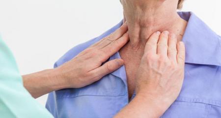 این علائم می‌گویند وضعیت غده تیروئید شما بحرانی است 