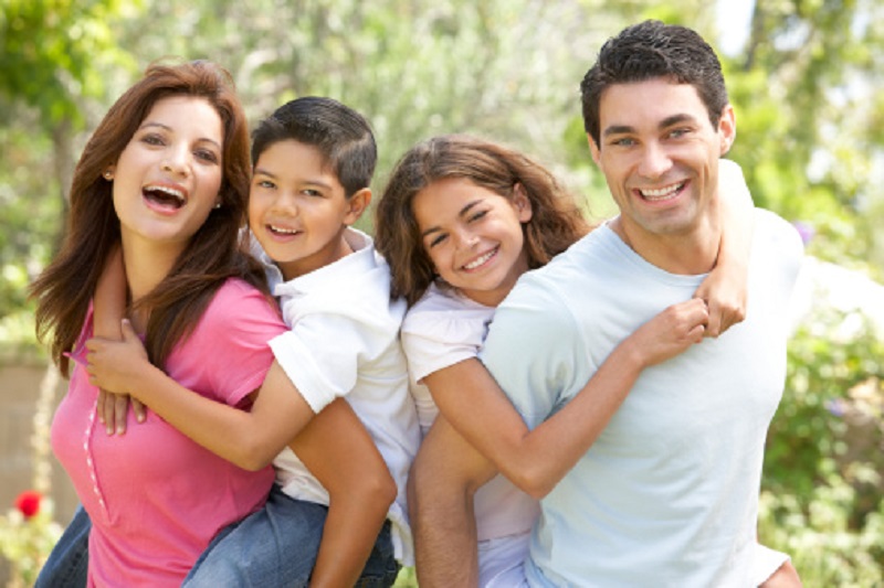  چگونه باید با کودکان بازی کنیم؟