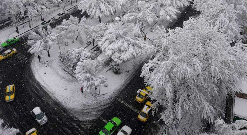 تصویر بى نظیر از بلوار کشاورز تهران پس از بارش برف (عکس)