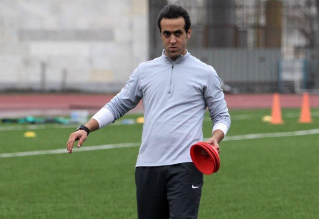 سرمربی استعفا داد