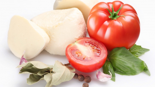  سیر و گوجه فرنگی، خوراکی هایی موثر در برابر سرطان پروستات