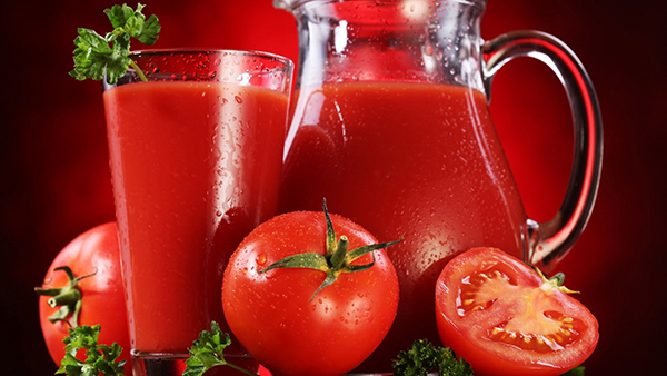 اینفوگرافیک/فواید نوشیدن آب گوجه فرنگی