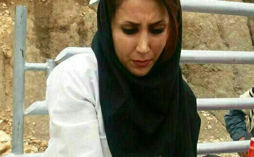 تولد یک نوزاد پشت وانت پیکان!