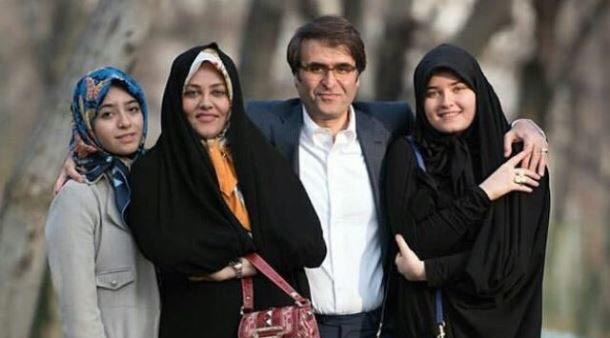 تیپ متفاوت نوه امام خمینی(ره) در کنار همسر و دخترانش + عکس
