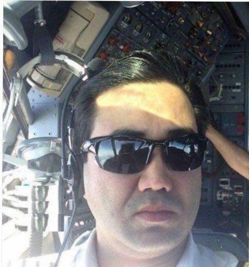 عکسی از خلبان دوم پرواز 3704 سقوط کرده هواپیمایی آسمان