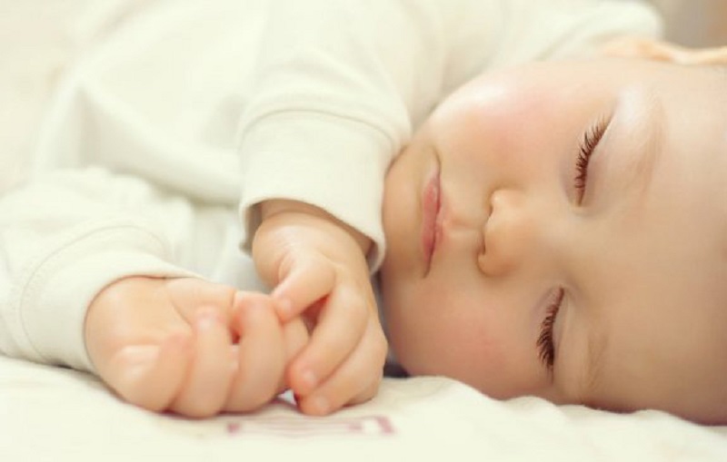 خطر خفگی در بستر برای نوزادان اول بیشتر است