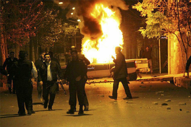 هیچ خانمی از دراویش در بازداشت پلیس نیست