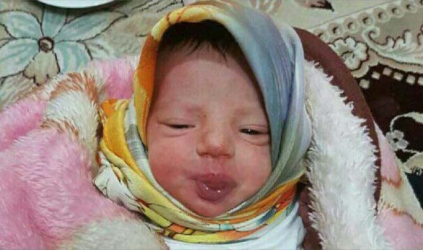 دختر بچه ای که در خیابان رها شد +عکس